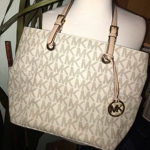 Leather MK shoulder bag